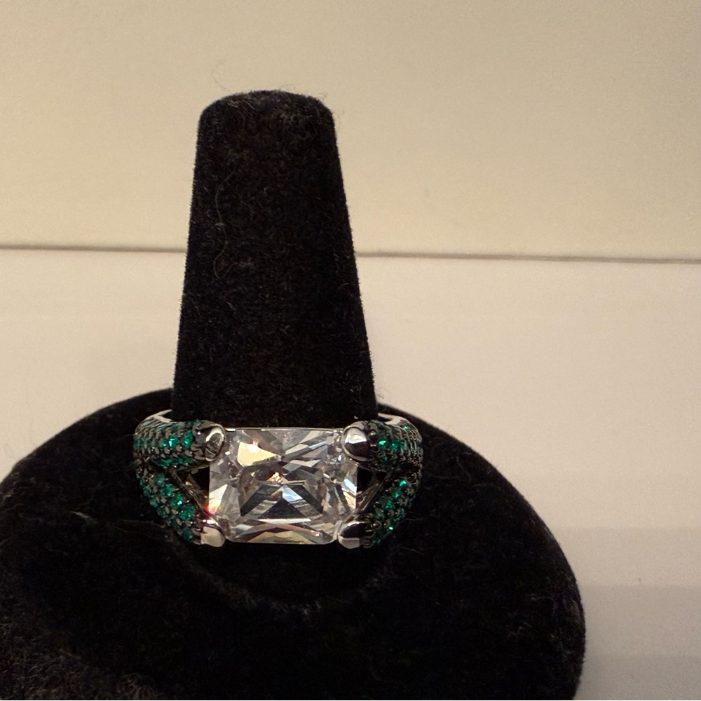 PAJ RING SILVER PLATE CUBIC ZIRCONIA STATEMENT CZ GREEN PAVE BLING ICE SIZE 8 - Picture 4 of 11